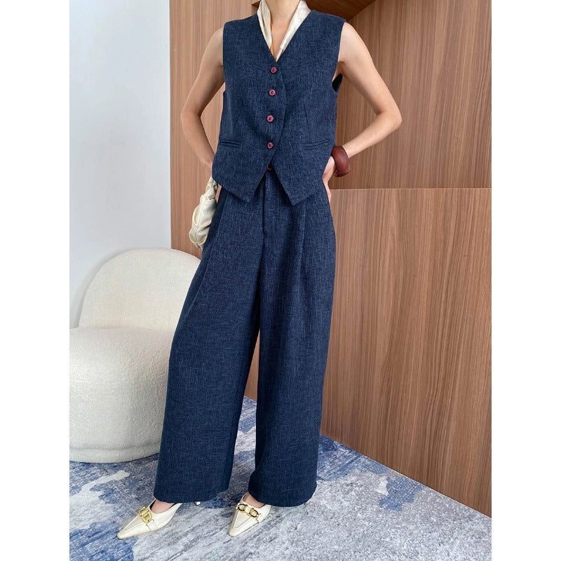 Dark blue pants